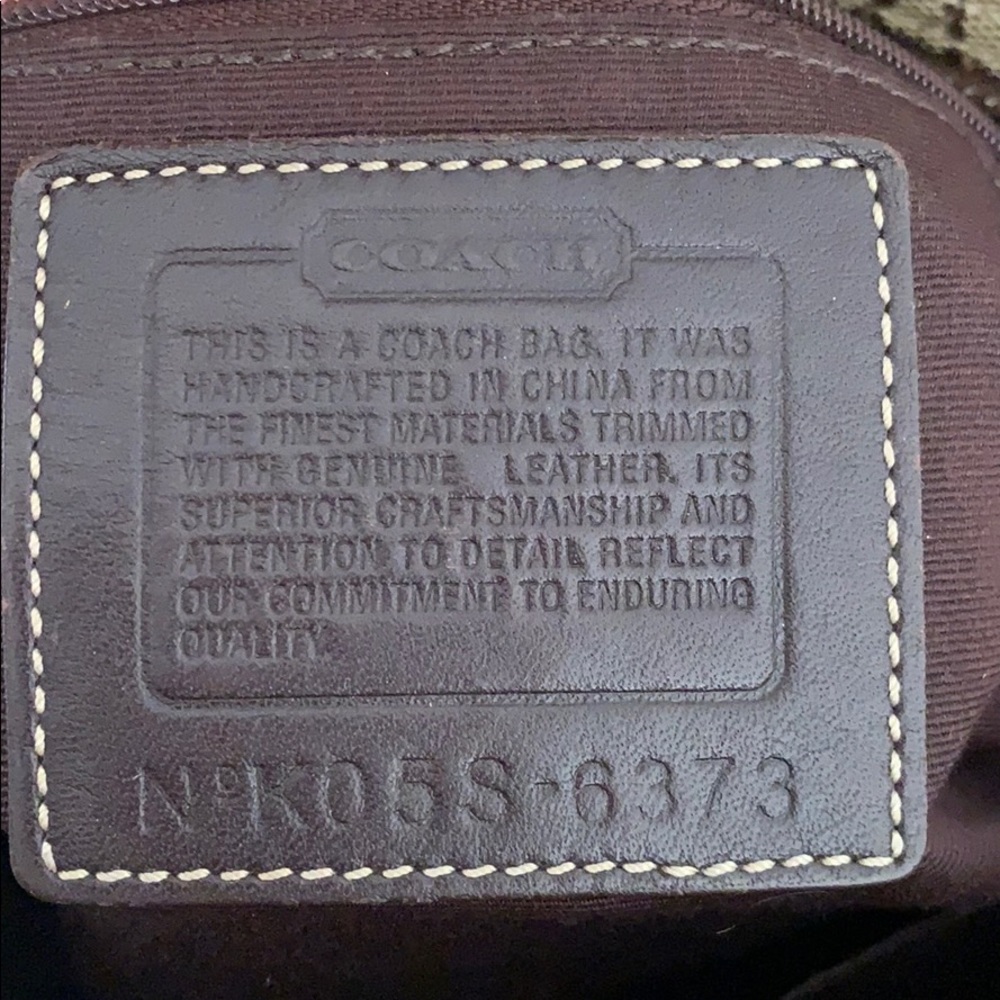Coach signature handbag and coin wallet - Picture 4 of 6